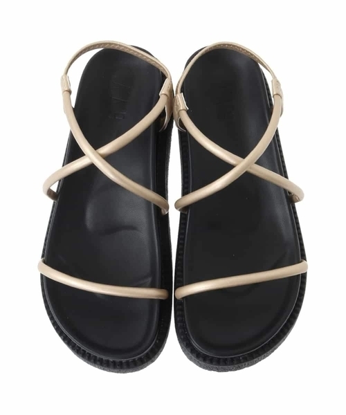 a.v.v（アーヴェヴェ）の「厚底ストラップサンダル（サンダル・レディース・ブラック/ゴールド・23.5/24.5）」の8枚目の写真