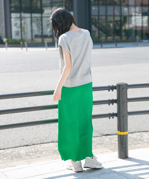 ITEMS URBANRESEARCH（アイテムズ アーバンリサーチ）の「セルフカットプリーツスカート（スカート・レディース・グリーン/ベージュ/チャコールグレー・FREE）」の22枚目の写真