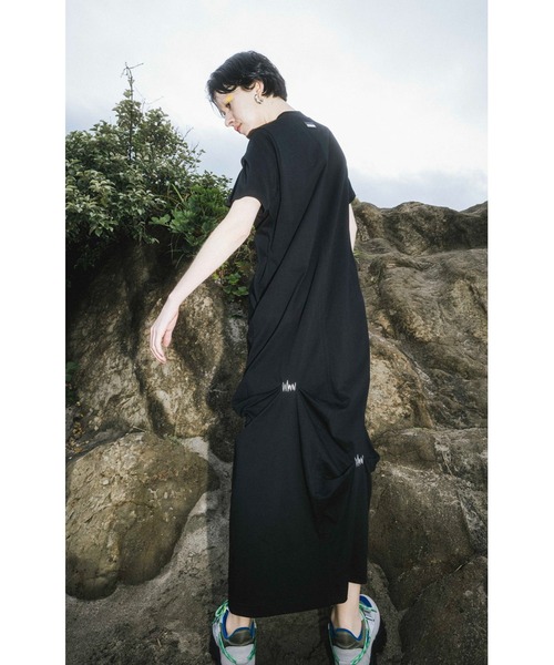 ＯＭＭＯ IRREGULAR TUCK T- OP 黒 IRREGULAR TUCK T- OP（ドレス）｜OMMO（オーエムエムオー）の