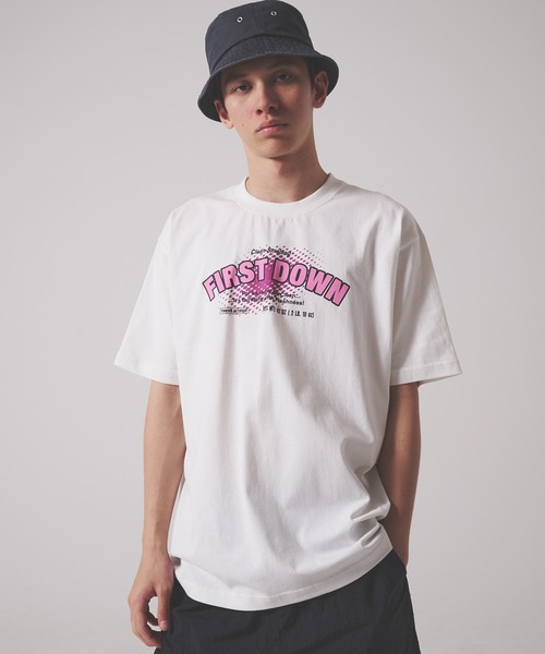 FIRST DOWN（ファーストダウン）の「プリント ショートスリーブ Tシャツ #1（Tシャツ/カットソー・メンズ・杢グレー/ホワイト/ブラック・M/XL/L）」の2枚目の写真