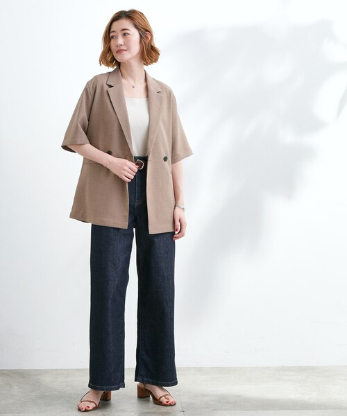 grove(グローブ)の「軽やかに羽織れて、きちんと見え ハーフスリーブテーラードジャケット(テーラードジャケット・レディース・ナチュラル/ベージュ/ネイビー・02/03)」の5枚目の写真