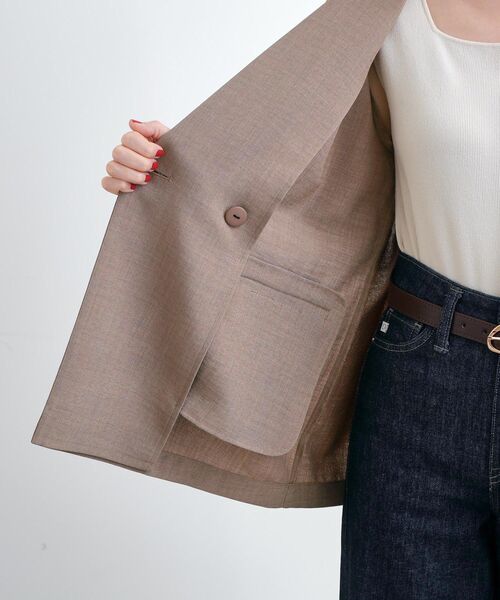 grove(グローブ)の「軽やかに羽織れて、きちんと見え ハーフスリーブテーラードジャケット(テーラードジャケット・レディース・ナチュラル/ベージュ/ネイビー・02/03)」の12枚目の写真