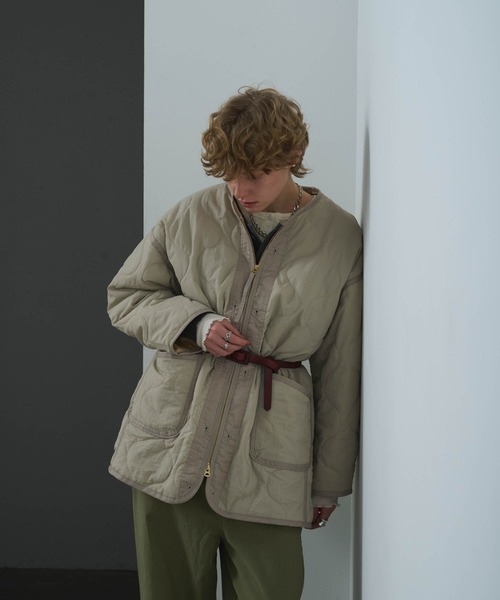 kha:ki（カーキ）の「「KHA:KI / カーキ」MIL QUILT ZIP UP JACKET（ミリタリージャケット・レディース・ブラック/グレイッシュベージュ/オリーブ・1）」の9枚目の写真