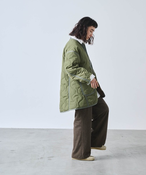 kha:ki（カーキ）の「「KHA:KI / カーキ」MIL QUILT ZIP UP JACKET（ミリタリージャケット・レディース・ブラック/グレイッシュベージュ/オリーブ・1）」の13枚目の写真