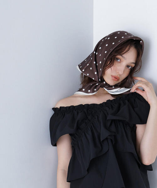 NATURAL BEAUTY BASIC（ナチュラルビューティーベーシック）の「◇ポルカドットスカーフ（バンダナ/スカーフ・レディース・ブラウン/ブルー/ブラック・FREE）」の8枚目の写真