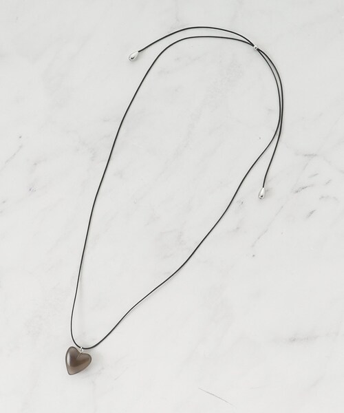 SHOO・LA・RUE(シューラルー)の「【マルチWAY】クリアハートネックレス(ネックレス・レディース・ライトベージュ/ブラック/ダークブラウン・00)」の6枚目の写真