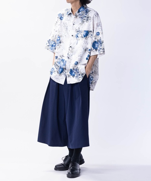 JOHN'S CLOSET(ジョンズクローゼット)の「【14】アソートプリント サイドスリット オーバーサイズ 半袖シャツ(シャツ/ブラウス・メンズ・グレー系2/ホワイト系2/ホワイト系1/グレー系1/ネイビー/グリーン系1/ベージュ系1・LARGE/MEDIUM)」の18枚目の写真