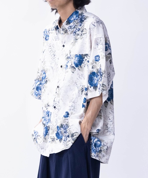 JOHN'S CLOSET(ジョンズクローゼット)の「【14】アソートプリント サイドスリット オーバーサイズ 半袖シャツ(シャツ/ブラウス・メンズ・グレー系2/ホワイト系2/ホワイト系1/グレー系1/ネイビー/グリーン系1/ベージュ系1・LARGE/MEDIUM)」の15枚目の写真