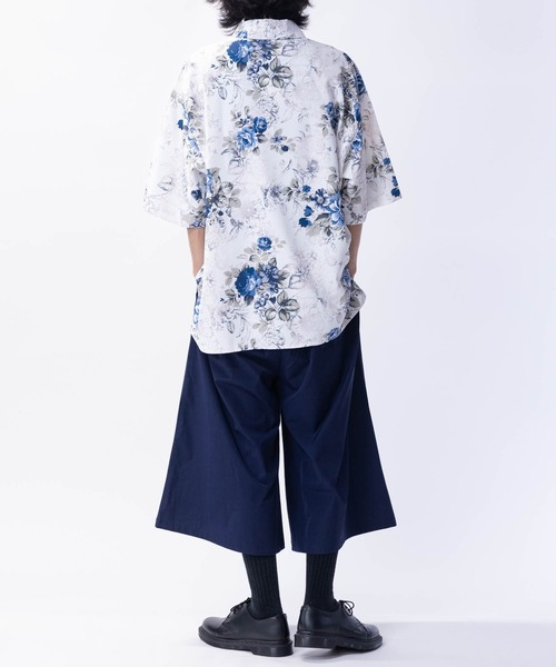 JOHN'S CLOSET(ジョンズクローゼット)の「【14】アソートプリント サイドスリット オーバーサイズ 半袖シャツ(シャツ/ブラウス・メンズ・グレー系2/ホワイト系2/ホワイト系1/グレー系1/ネイビー/グリーン系1/ベージュ系1・LARGE/MEDIUM)」の19枚目の写真