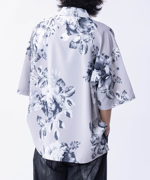 JOHN'S CLOSET(ジョンズクローゼット)の「【14】アソートプリント サイドスリット オーバーサイズ 半袖シャツ(シャツ/ブラウス・メンズ・グレー系2/ホワイト系2/ホワイト系1/グレー系1/ネイビー/グリーン系1/ベージュ系1・LARGE/MEDIUM)」の10枚目の写真