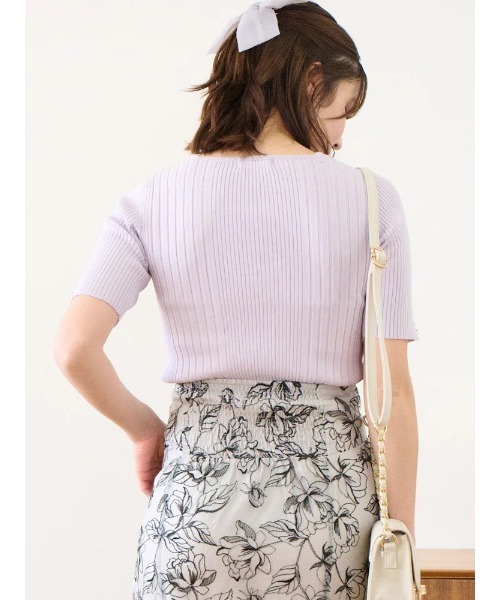 LUDIC PARK(ルディックパーク)の「【接触冷感】リネンライクスクエアネックニット(Tシャツ/カットソー・レディース・グリーン/ネイビー/パープル/ブラック/オフホワイト/ワインレッド・M/L)」の10枚目の写真