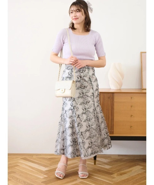 LUDIC PARK(ルディックパーク)の「【接触冷感】リネンライクスクエアネックニット(Tシャツ/カットソー・レディース・グリーン/ネイビー/パープル/ブラック/オフホワイト/ワインレッド・M/L)」の9枚目の写真