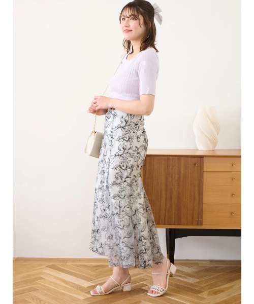 LUDIC PARK(ルディックパーク)の「【接触冷感】リネンライクスクエアネックニット(Tシャツ/カットソー・レディース・グリーン/ネイビー/パープル/ブラック/オフホワイト/ワインレッド・M/L)」の8枚目の写真