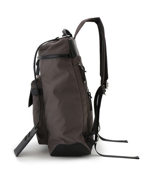 emmi(エミ)の「eco撥水ベーシックバックパック(バックパック/リュック・レディース・チャコールグレー/ブラック・F)」の6枚目の写真