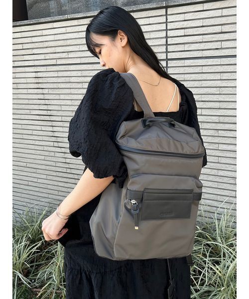 emmi(エミ)の「eco撥水ベーシックバックパック(バックパック/リュック・レディース・チャコールグレー/ブラック・F)」の17枚目の写真