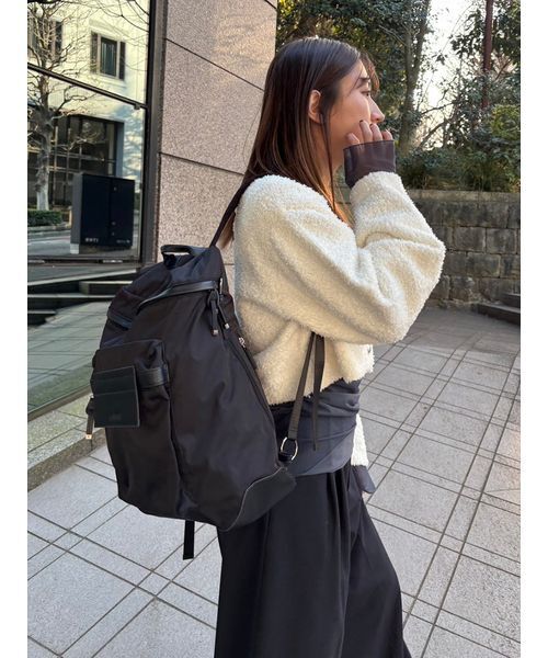 emmi(エミ)の「eco撥水ベーシックバックパック(バックパック/リュック・レディース・チャコールグレー/ブラック・F)」の19枚目の写真