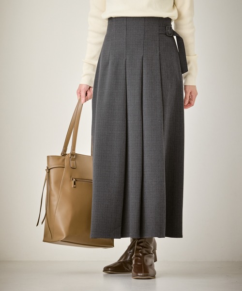 ROPE' PICNIC(ロペピクニック)の「レディハンサムシリーズ ウールライクタックキルトスカート/セットアップ対応(スカート・レディース・ライトグレー/ベージュ系その他2/ネイビー/ブラック系その他/グレー・S/M/L)」の2枚目の写真