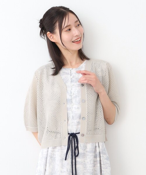 LAURA ASHLEY（ローラアシュレイ）の「【STORY掲載！/リネン混／体型カバーにおすすめ】フィッシュネット カーディガン（カーディガン/ボレロ・レディース・ライトベージュ/ネイビー・38/40）」の3枚目の写真