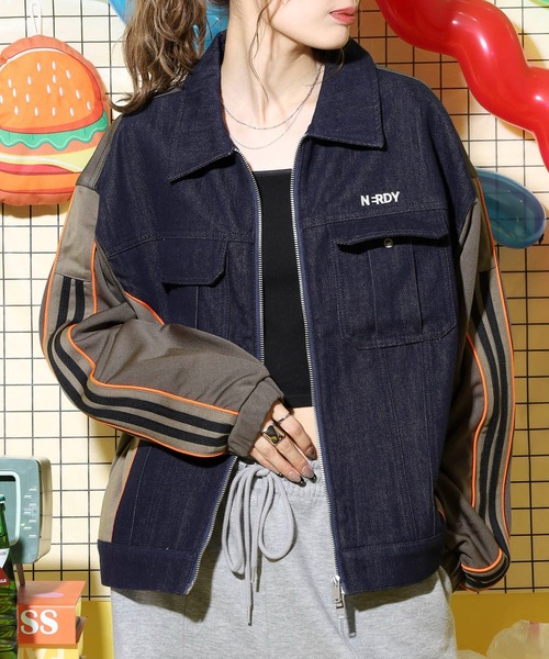 NERDY（ノルディ）の「デニムミックストラックトップ（ジャージ・レディース・ベージュ/レッド/カーキ・M/L/S）」の11枚目の写真