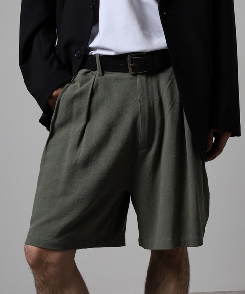 BANKS(バンクス)の「BANKS JOURNAL LINE TACK WIDE SHORT PANTS ラインタックワイドショートパンツ(その他パンツ・メンズ・オリーブ/ブラウン・S/M/L)」の2枚目の写真