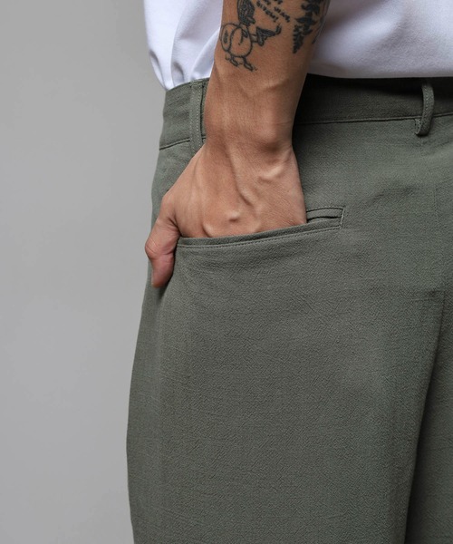 BANKS(バンクス)の「BANKS JOURNAL LINE TACK WIDE SHORT PANTS ラインタックワイドショートパンツ(その他パンツ・メンズ・オリーブ/ブラウン・S/M/L)」の3枚目の写真