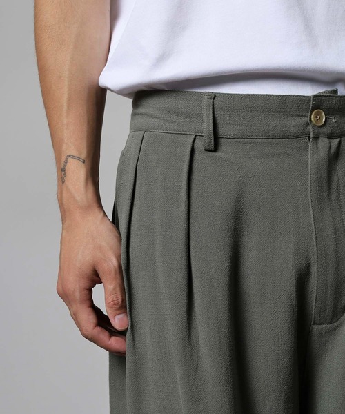 BANKS(バンクス)の「BANKS JOURNAL LINE TACK WIDE SHORT PANTS ラインタックワイドショートパンツ(その他パンツ・メンズ・オリーブ/ブラウン・S/M/L)」の11枚目の写真