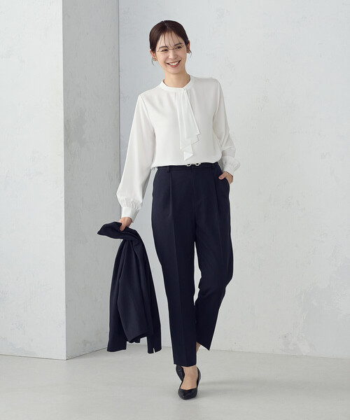 COMME CA ISM（コムサイズム）の「ボウタイ風ブラウス（シャツ/ブラウス・レディース・ネイビー/ホワイト/グレー・LARGE/MEDIUM）」の4枚目の写真