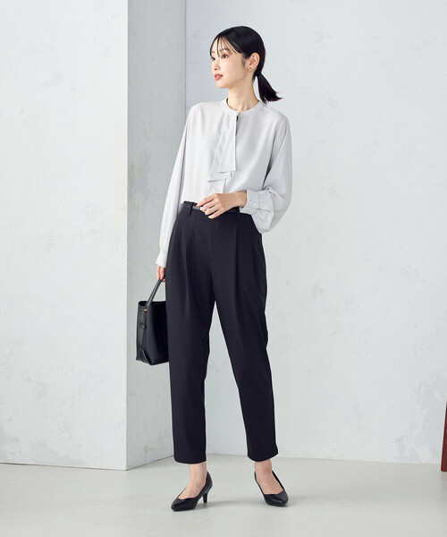 COMME CA ISM（コムサイズム）の「ボウタイ風ブラウス（シャツ/ブラウス・レディース・ネイビー/ホワイト/グレー・LARGE/MEDIUM）」の9枚目の写真