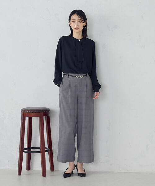 COMME CA ISM（コムサイズム）の「ボウタイ風ブラウス（シャツ/ブラウス・レディース・ネイビー/ホワイト/グレー・LARGE/MEDIUM）」の13枚目の写真