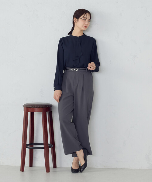 COMME CA ISM（コムサイズム）の「ボウタイ風ブラウス（シャツ/ブラウス・レディース・ネイビー/ホワイト/グレー・LARGE/MEDIUM）」の15枚目の写真