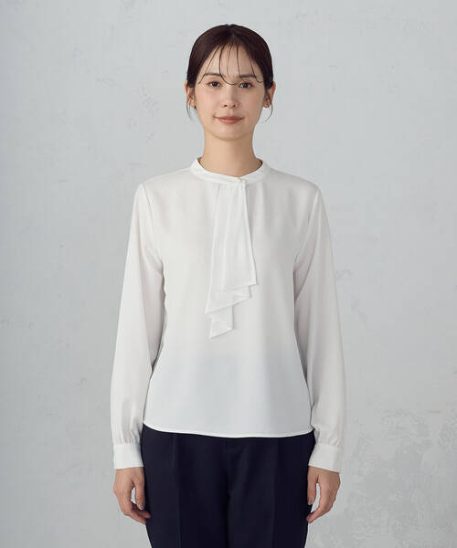 COMME CA ISM（コムサイズム）の「ボウタイ風ブラウス（シャツ/ブラウス・レディース・ネイビー/ホワイト/グレー・LARGE/MEDIUM）」の20枚目の写真