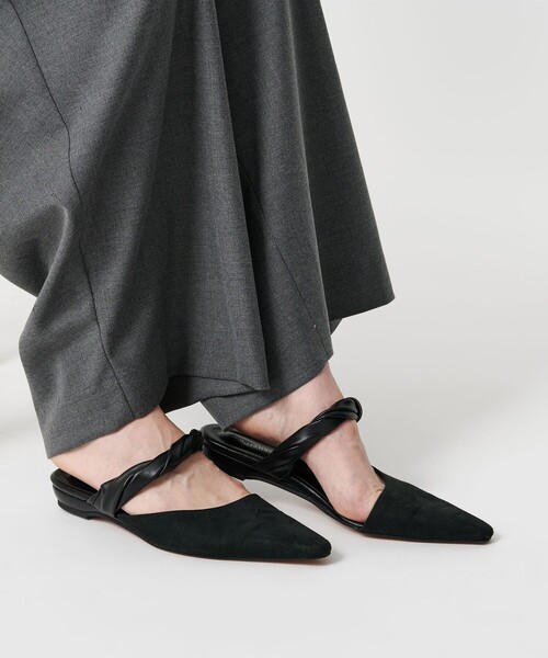 BEAUTY&YOUTH UNITED ARROWS(ビューティーアンドユースユナイテッドアローズ)の「スエードライク ツイスト ストラップ ミュール(サンダル・レディース・ブラック/ブラウン系・37/38/36)」の7枚目の写真