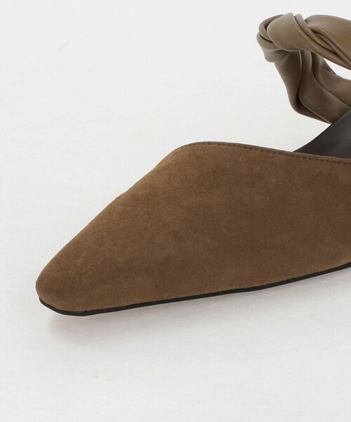 BEAUTY&YOUTH UNITED ARROWS(ビューティーアンドユースユナイテッドアローズ)の「スエードライク ツイスト ストラップ ミュール(サンダル・レディース・ブラック/ブラウン系・37/38/36)」の17枚目の写真