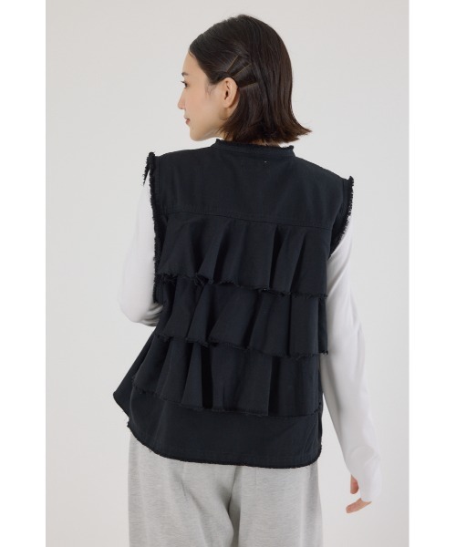 RODEO CROWNS WIDE BOWL（ロデオクラウンズワイドボウル）の「バックフリルベスト（ベスト・レディース・ブルー/ブラック/カーキ・FREE）」の6枚目の写真