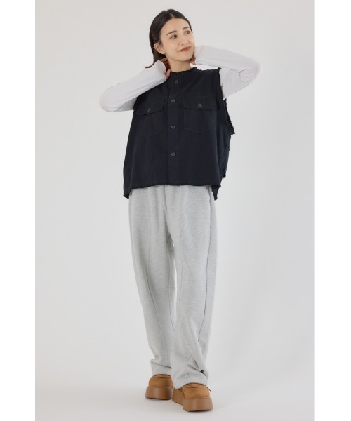 RODEO CROWNS WIDE BOWL（ロデオクラウンズワイドボウル）の「バックフリルベスト（ベスト・レディース・ブルー/ブラック/カーキ・FREE）」の7枚目の写真