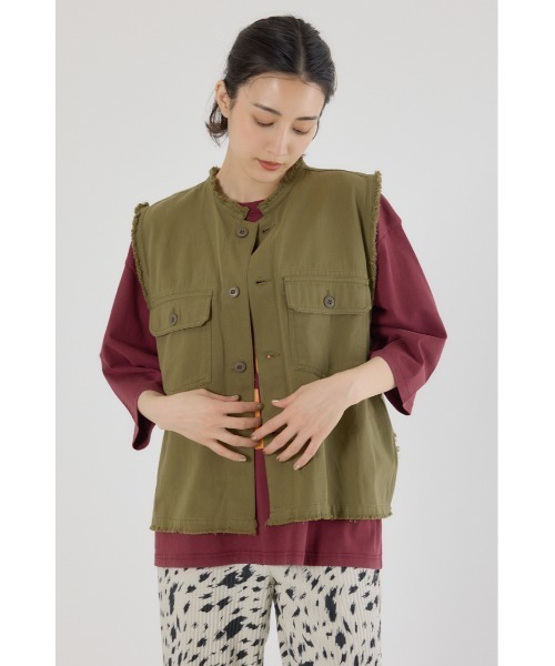 RODEO CROWNS WIDE BOWL（ロデオクラウンズワイドボウル）の「バックフリルベスト（ベスト・レディース・ブルー/ブラック/カーキ・FREE）」の13枚目の写真