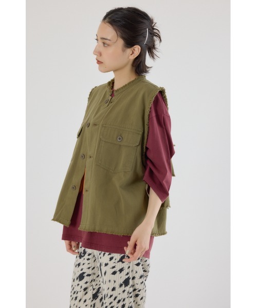 RODEO CROWNS WIDE BOWL（ロデオクラウンズワイドボウル）の「バックフリルベスト（ベスト・レディース・ブルー/ブラック/カーキ・FREE）」の14枚目の写真