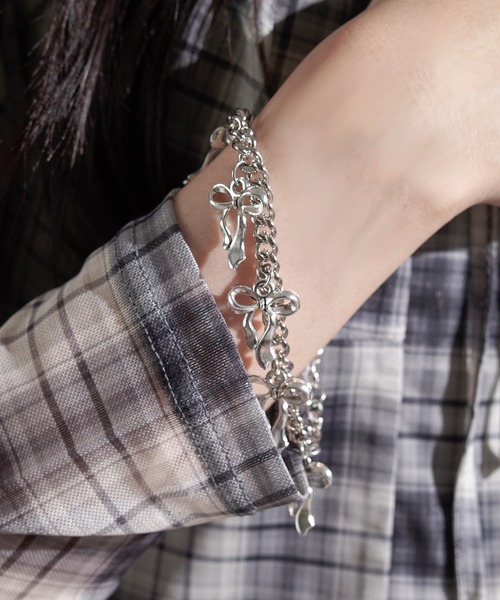 apres jour mignon（アプレジュールミニョン）の「【apresjour mignon×ARIAZ】リボンモチーフブレスレット（ブレスレット・レディース・シルバー・ONESIZE）」の2枚目の写真