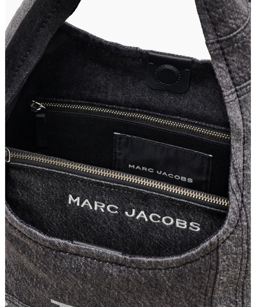 MARC JACOBS（マークジェイコブス）の「THE PATCHWORK DENIM SACK BAG/ザ パッチワーク デニム サック バッグ（ショルダーバッグ・レディース・ブルー系その他/ブラック系その他3・ONE SIZE）」の15枚目の写真