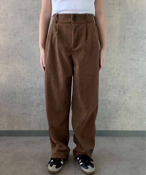 Maison Calme(メゾンカルム)の「ハイウエストコーデュロイタックパンツ ゆったりシルエット(その他パンツ・レディース・ブラック/ブラウン/グレー/アイボリー・M/L)」の10枚目の写真