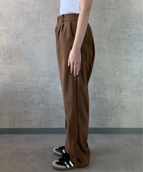 Maison Calme(メゾンカルム)の「ハイウエストコーデュロイタックパンツ ゆったりシルエット(その他パンツ・レディース・ブラック/ブラウン/グレー/アイボリー・M/L)」の11枚目の写真