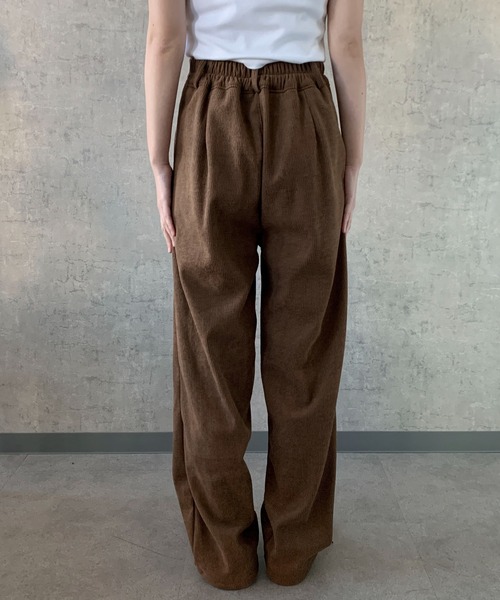 Maison Calme(メゾンカルム)の「ハイウエストコーデュロイタックパンツ ゆったりシルエット(その他パンツ・レディース・ブラック/ブラウン/グレー/アイボリー・M/L)」の12枚目の写真