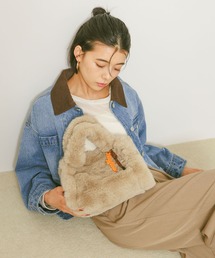 BAYFLOW | [500mlのペットボトルも入る]ロゴチャーム付きファートート(トートバッグ)