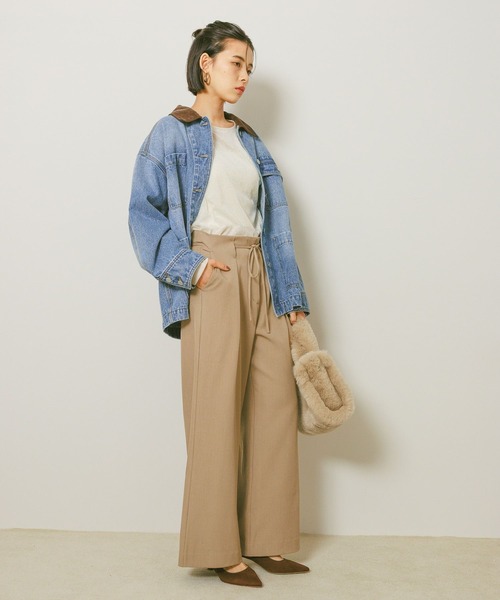 BAYFLOW（ベイフロー）の「[500mlのペットボトルも入る]ロゴチャーム付きファートート（トートバッグ・レディース・ライトベージュ/チャコールグレー/ブルー・FREE）」の6枚目の写真