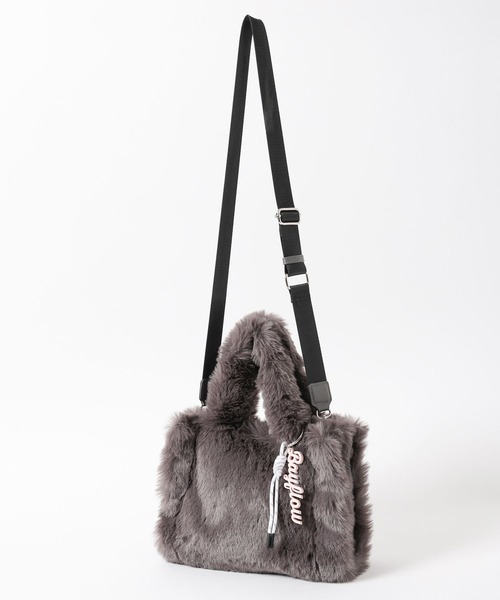 BAYFLOW（ベイフロー）の「[500mlのペットボトルも入る]ロゴチャーム付きファートート（トートバッグ・レディース・ライトベージュ/チャコールグレー/ブルー・FREE）」の8枚目の写真