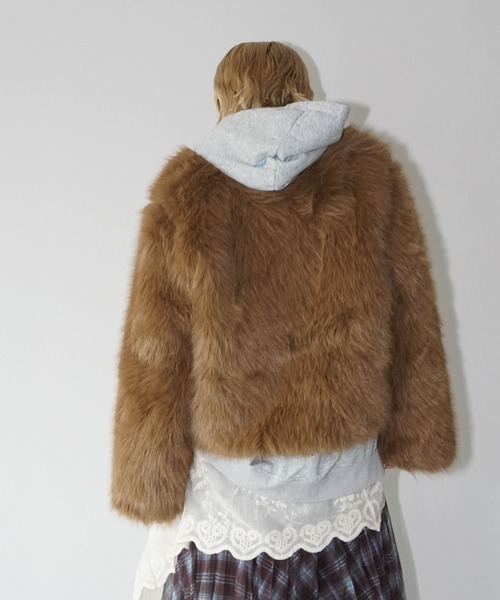 chuclla（チュクラ）の「ノーカラー ブラウンファーショートコート chw25a057（その他アウター・レディース・ブラウン・M/L）」の6枚目の写真