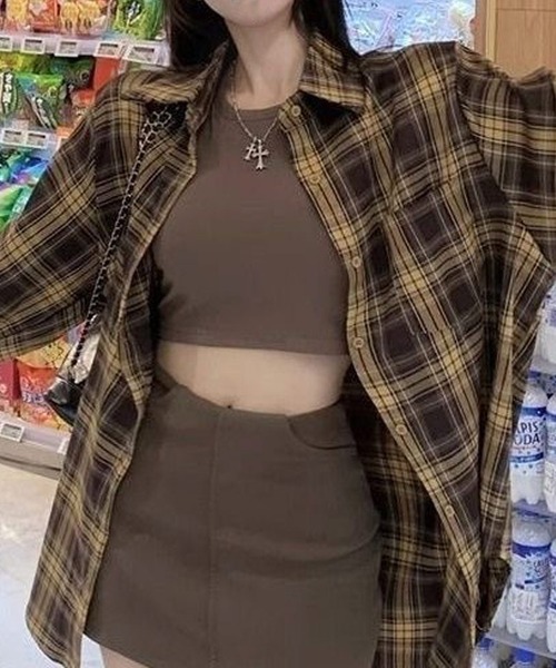 HALEY PESCA（ヘーリーペスカ）の「HALEY PESCA/マルチチェックシャツ（シャツ/ブラウス・レディース・ピンク/ブラウン/ブラック/グリーン/ブルー/レッド/イエロー/オレンジ/ネイビー・FREE）」の2枚目の写真