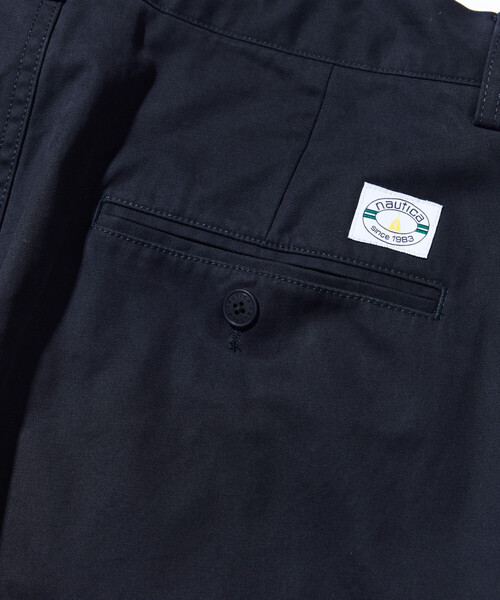 NAUTICA（ノーティカ）の「NAUTICA/ノーティカ ヴィンテージライク レギュラーシルエット ツータック チノトラウザー（チノパンツ・メンズ・オフホワイト/ブラック/グリーン/ベージュ/ネイビー・X-LARGE/SMALL/LARGE/MEDIUM）」の15枚目の写真