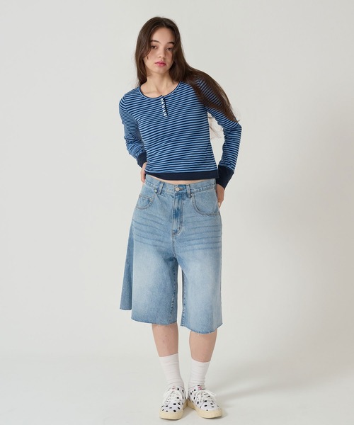 TINA:JOJUN(ティーナジョジュン)の「オーバーサイズ ハーフデニムパンツ TINA:JOJUN(デニムパンツ・レディース・ブルー/インディゴブルー・S/M)」の7枚目の写真