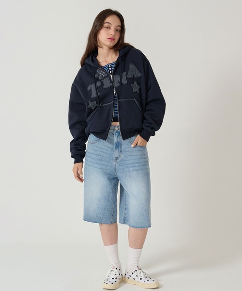 TINA:JOJUN(ティーナジョジュン)の「オーバーサイズ ハーフデニムパンツ TINA:JOJUN(デニムパンツ・レディース・ブルー/インディゴブルー・S/M)」の8枚目の写真